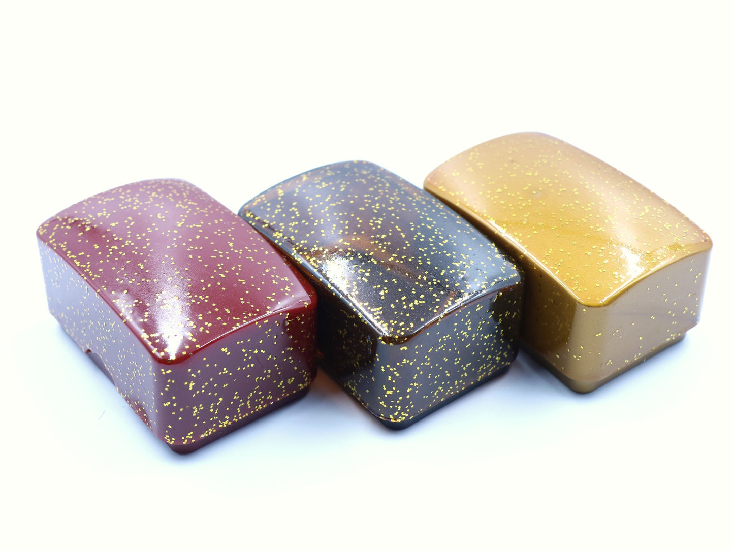 プラスチック爪入れ